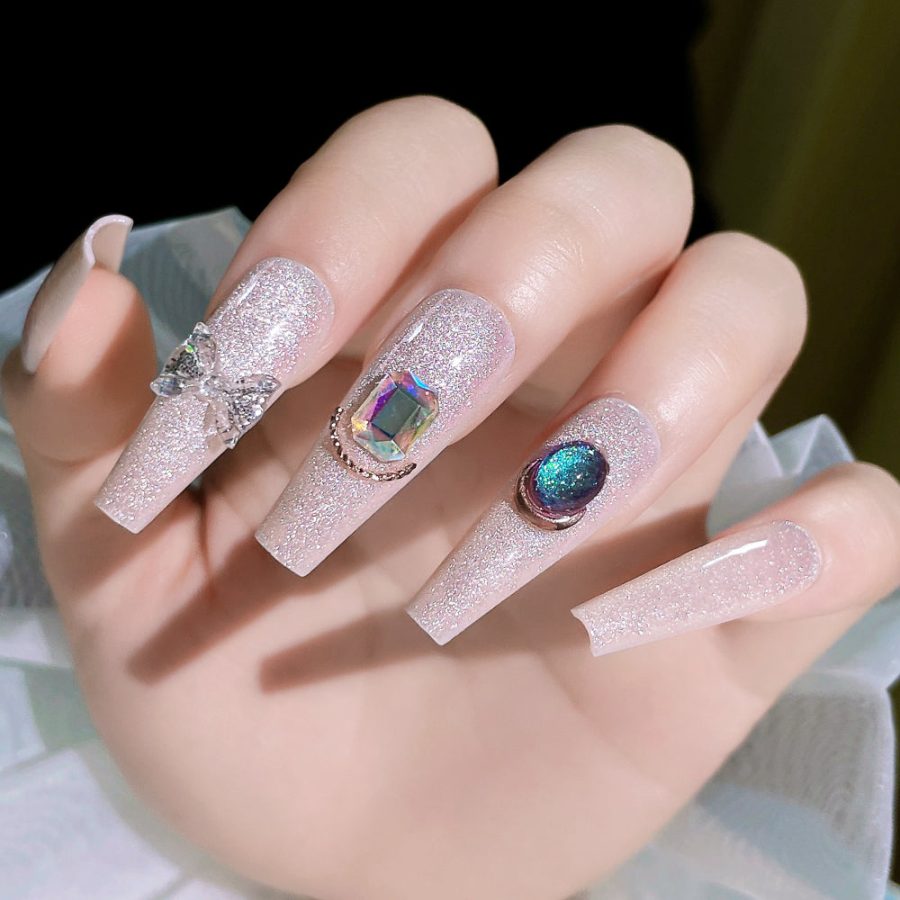 Fake Nail Patches Hand Wearing Art - Image 2